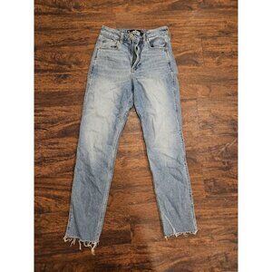 Hollister Women's Ultra High Rise Mom Jeans Size 0R (25R)
